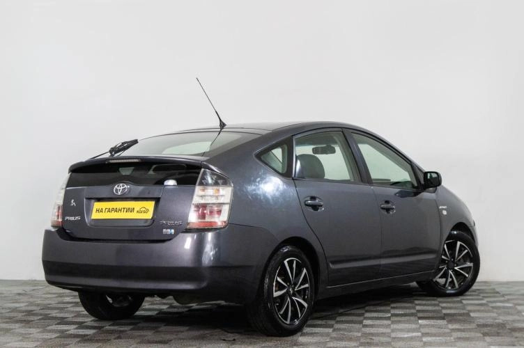 Toyota Prius 6 из 6