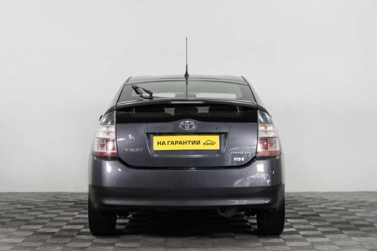 Toyota Prius 5 из 6