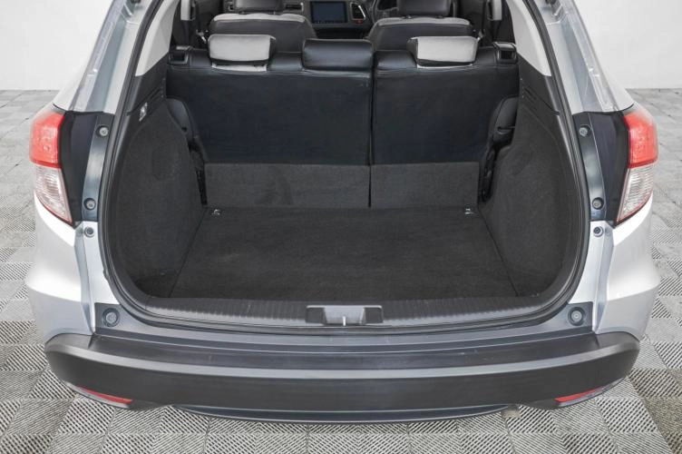 Honda Vezel 7 из 21