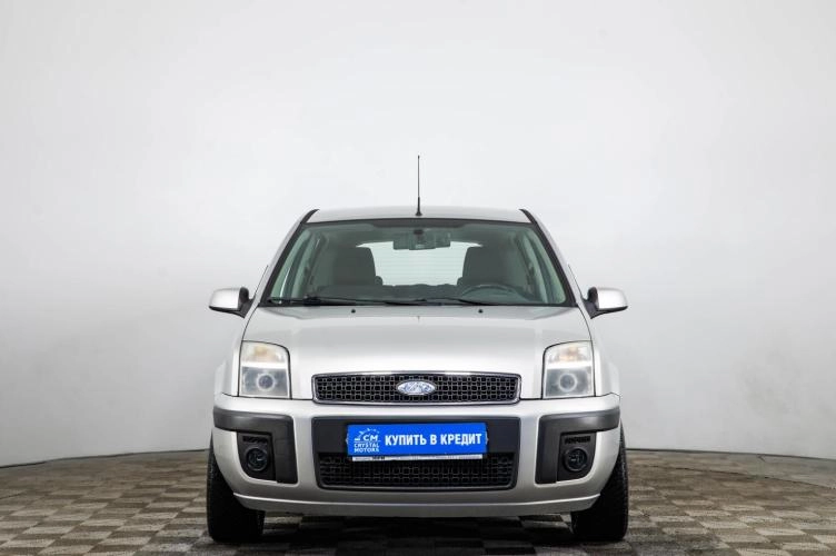 Ford Fusion 2 из 6