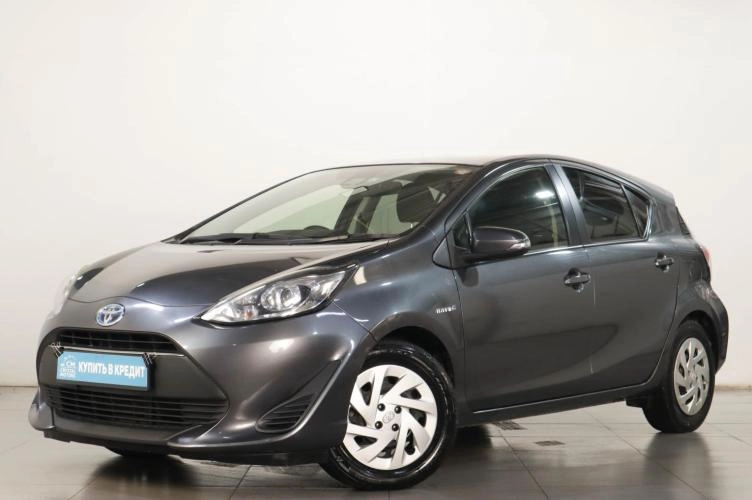 Toyota Aqua 3 из 6