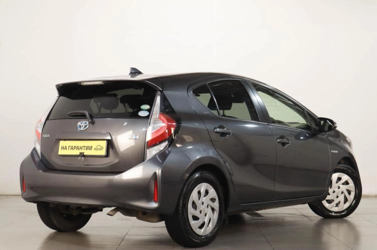Toyota Aqua 6 из 6