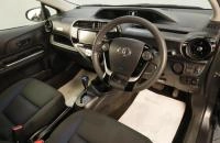 Toyota Aqua 9 из 17