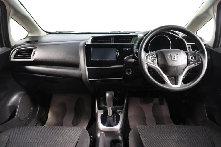 Honda Fit 8 из 17