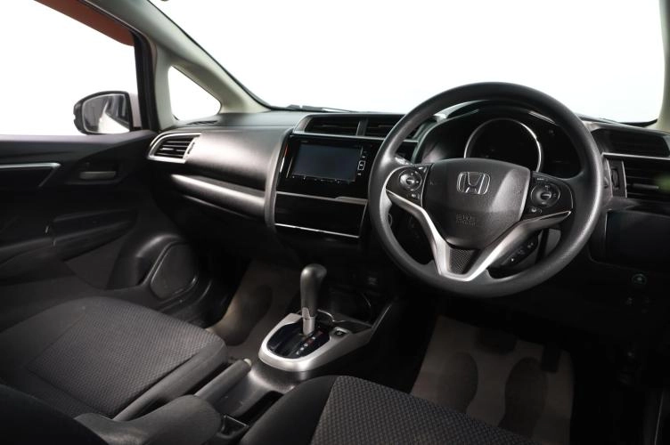 Honda Fit 9 из 17