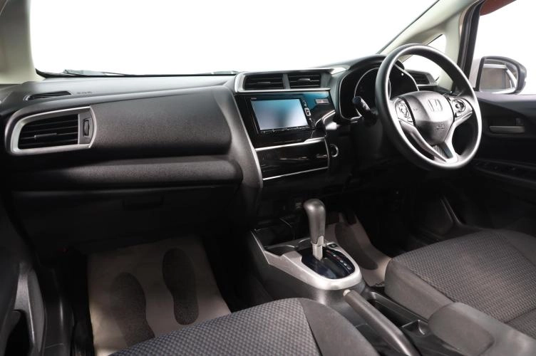 Honda Fit 7 из 17