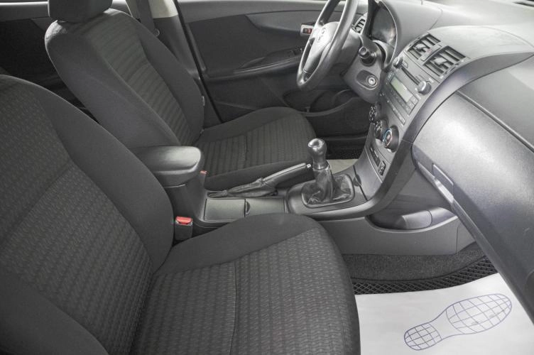Toyota Corolla 11 из 18