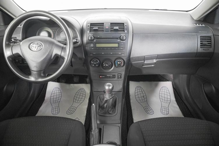 Toyota Corolla 13 из 18