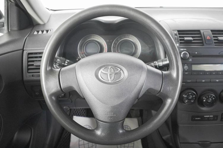 Toyota Corolla 15 из 18