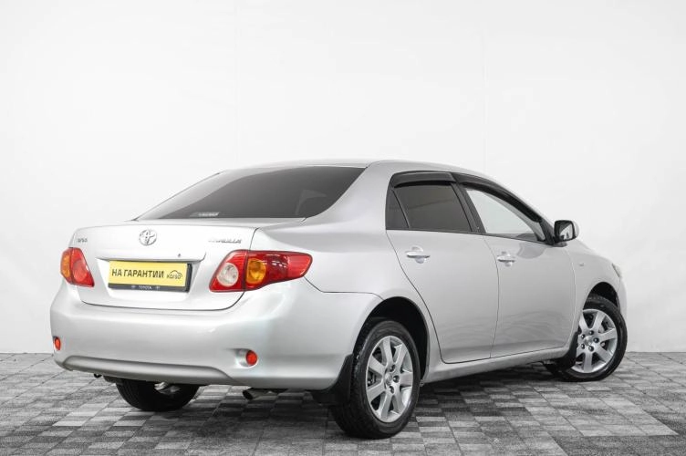 Toyota Corolla 6 из 6