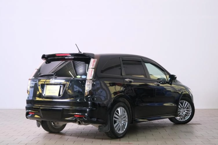 Honda Stream 6 из 6