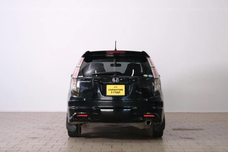 Honda Stream 5 из 6