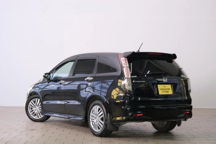 Honda Stream 4 из 6