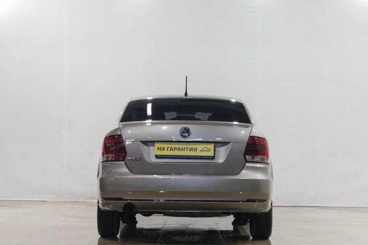 Volkswagen Polo 5 из 6