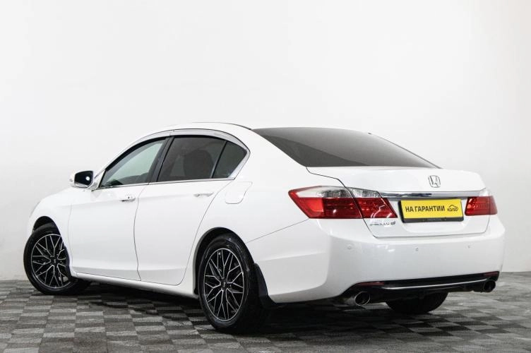 Honda Accord 4 из 6