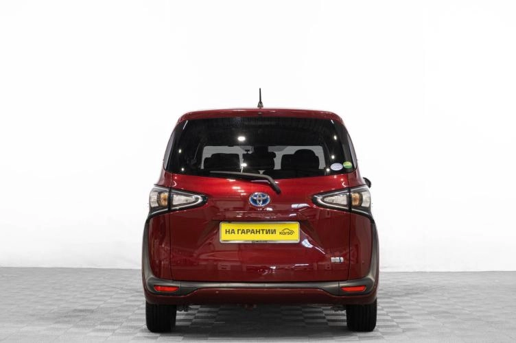 Toyota Sienta 5 из 6
