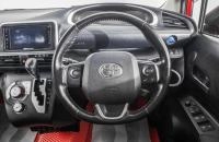 Toyota Sienta 14 из 28