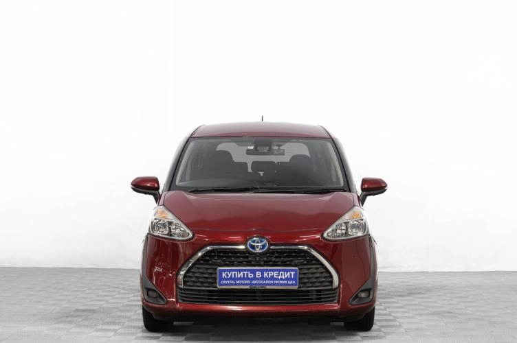 Toyota Sienta 2 из 6