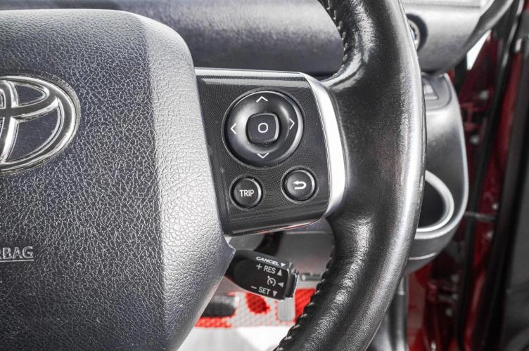 Toyota Sienta 15 из 28