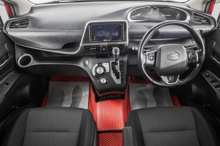 Toyota Sienta 9 из 28