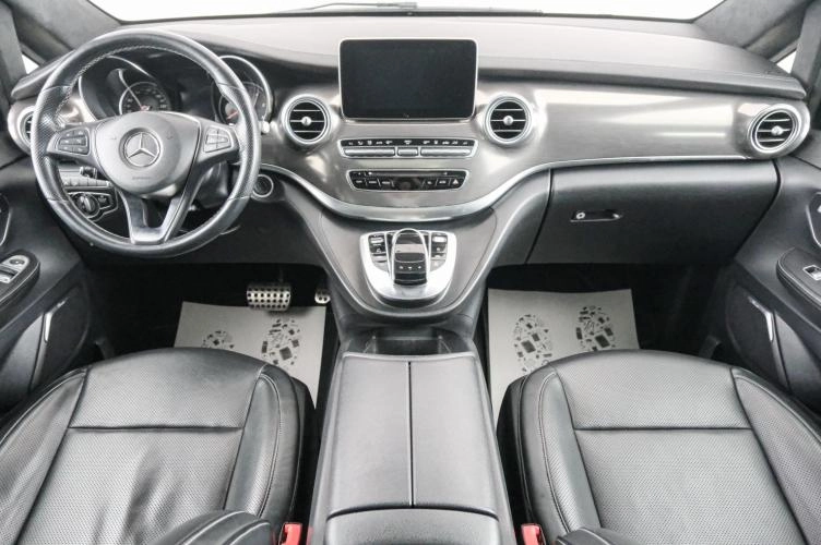 Mercedes-Benz V-класс 9 из 22