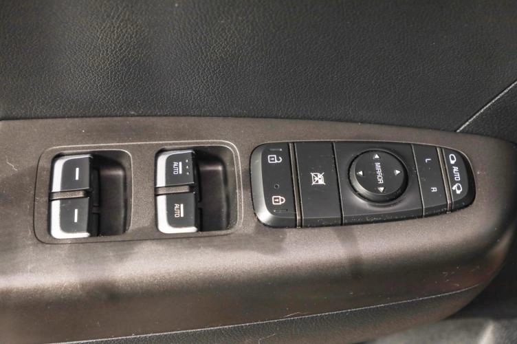 KIA Sportage 15 из 18