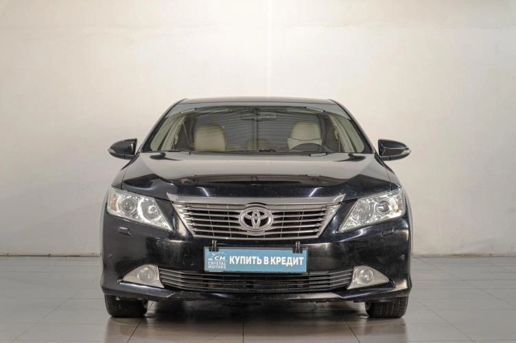 Toyota Camry 2 из 6