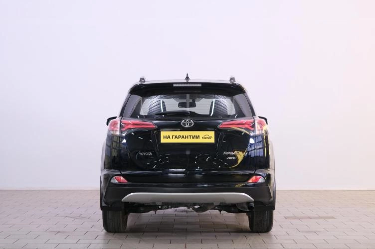 Toyota RAV4 5 из 6