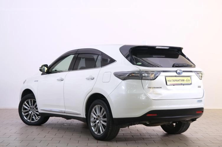 Toyota Harrier 4 из 6