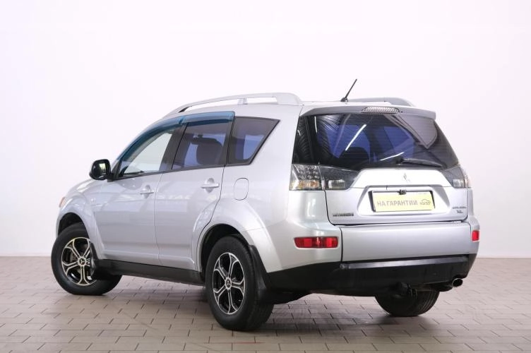 Mitsubishi Outlander 4 из 6