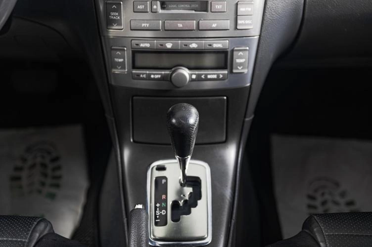 Toyota Avensis 12 из 15