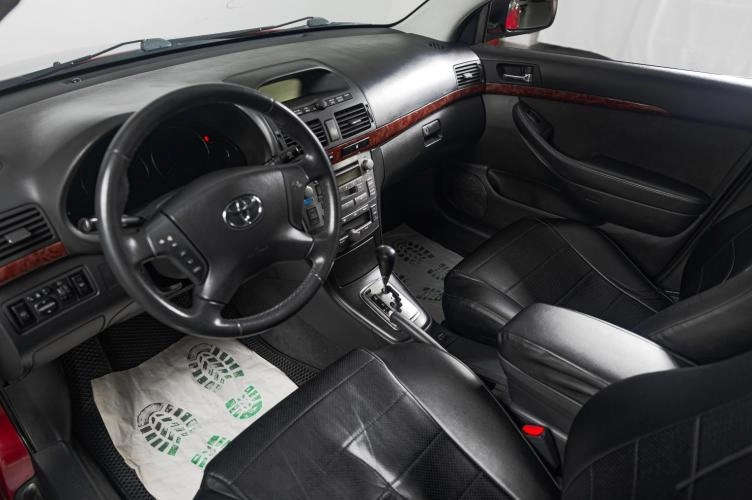 Toyota Avensis 8 из 15