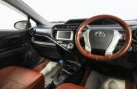 Toyota Aqua 7 из 17