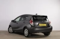 Toyota Aqua 4 из 17