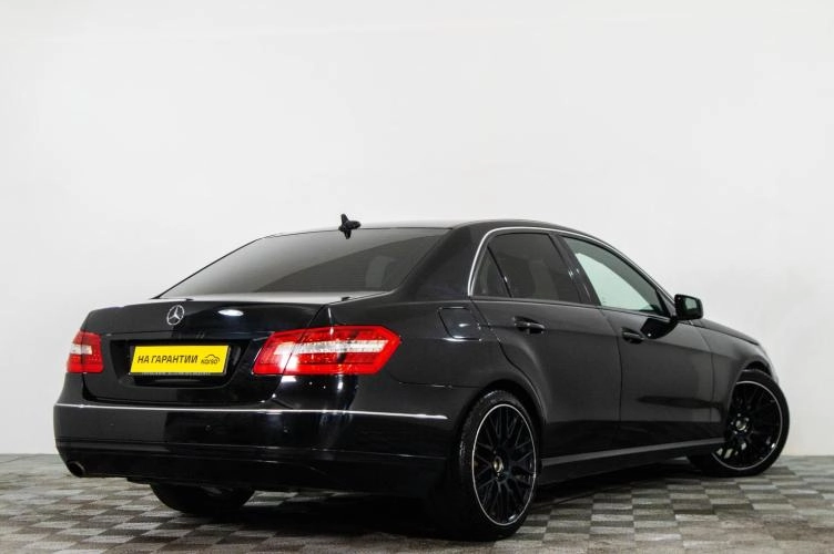 Mercedes-Benz E-класс 4 из 6