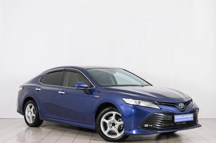 Toyota Camry 1 из 6