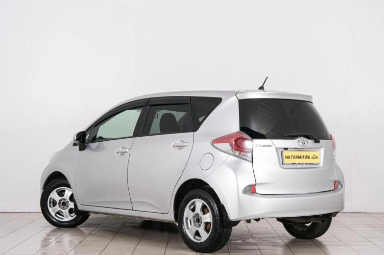 Toyota Ractis 4 из 6