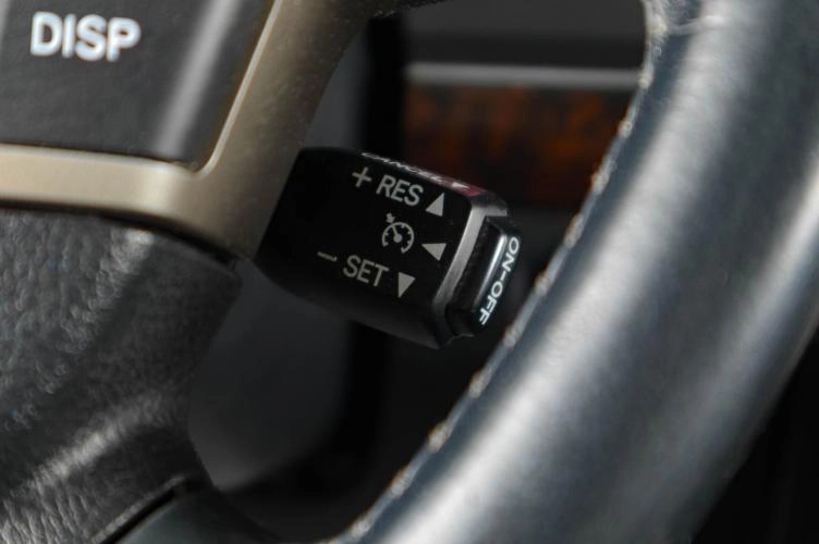 Toyota Land Cruiser 19 из 23