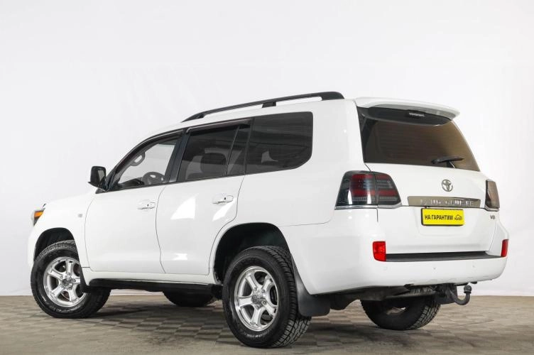 Toyota Land Cruiser 4 из 6