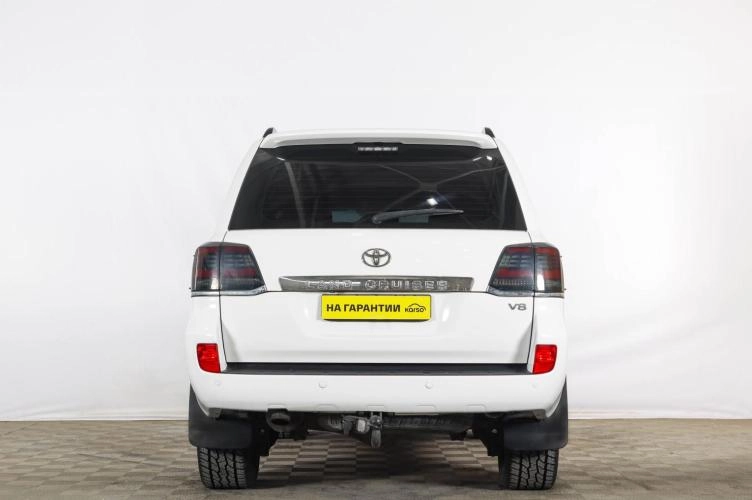 Toyota Land Cruiser 5 из 6