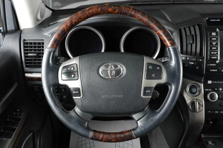 Toyota Land Cruiser 13 из 23