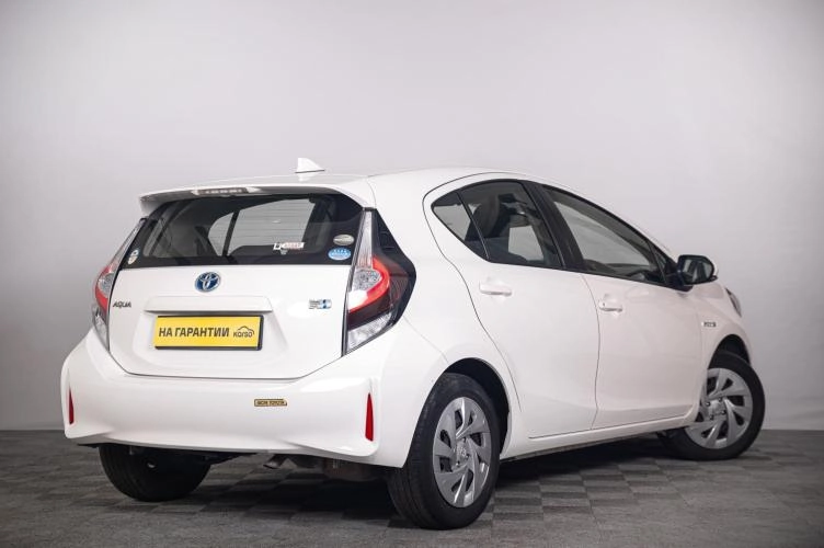 Toyota Aqua 6 из 6