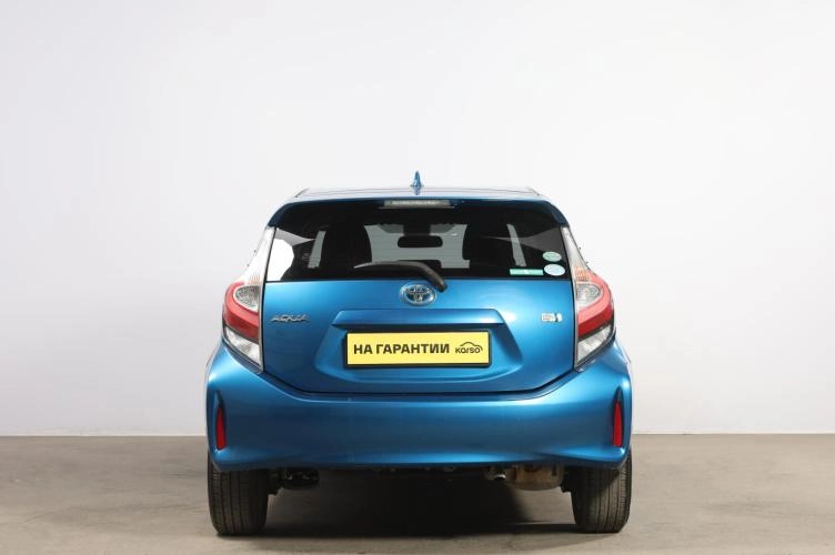 Toyota Aqua 5 из 6