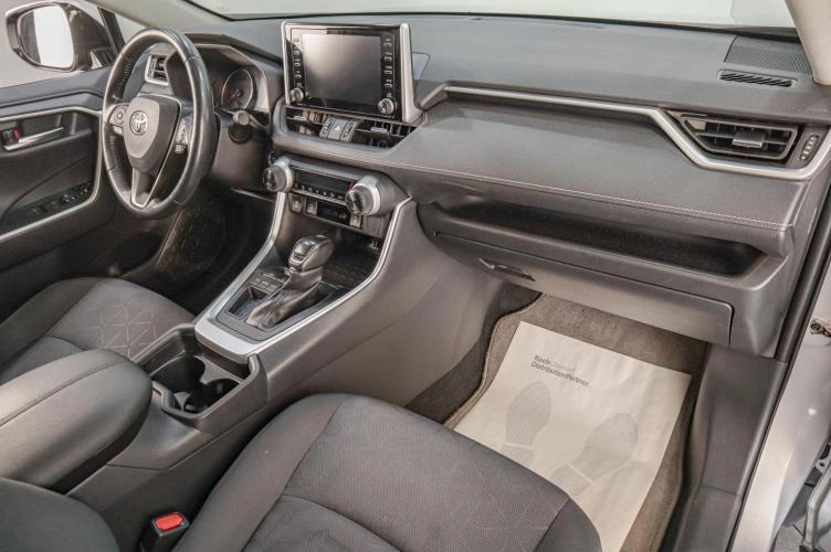 Toyota RAV4 9 из 17