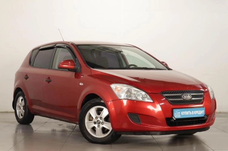 KIA cee'd 1 из 6