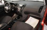 KIA cee'd 9 из 17