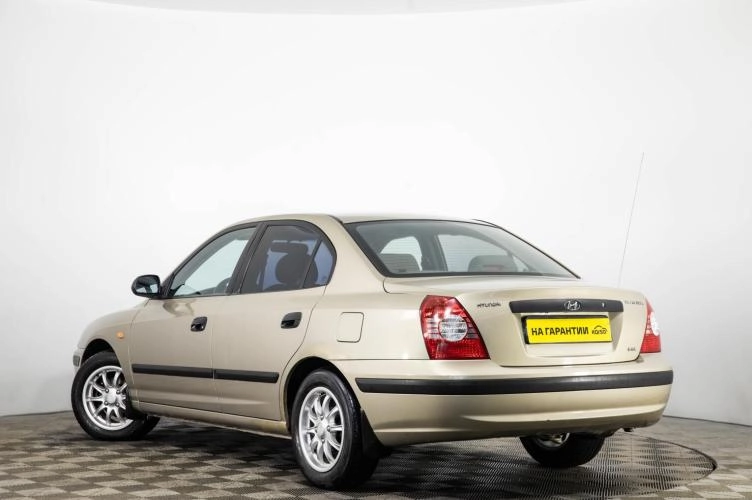Hyundai Elantra 6 из 6