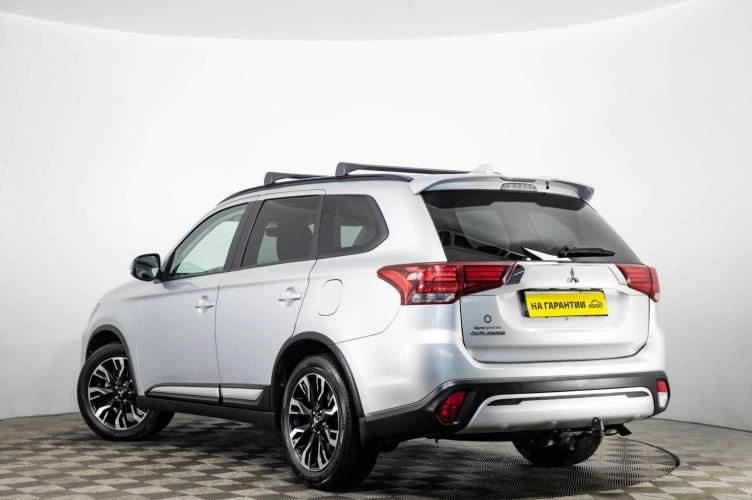 Mitsubishi Outlander 6 из 6