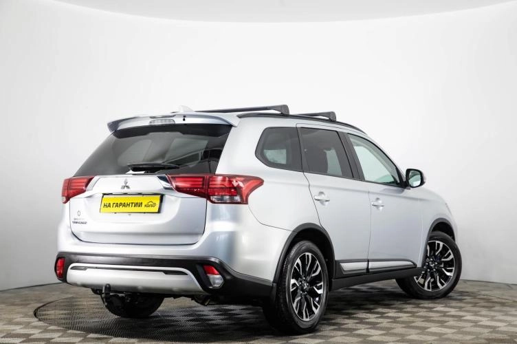 Mitsubishi Outlander 4 из 6