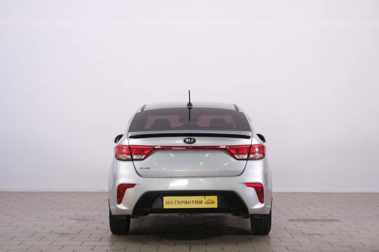 KIA Rio 5 из 6